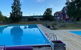 Kustladan i Höga kusten, rum och stugor